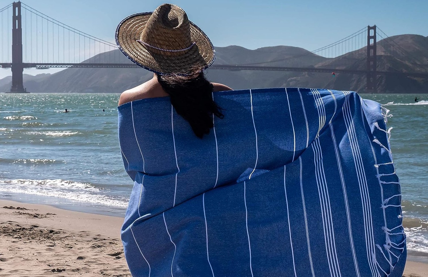 BAY LAUREL Turkish Beach Towel with Travel Bag